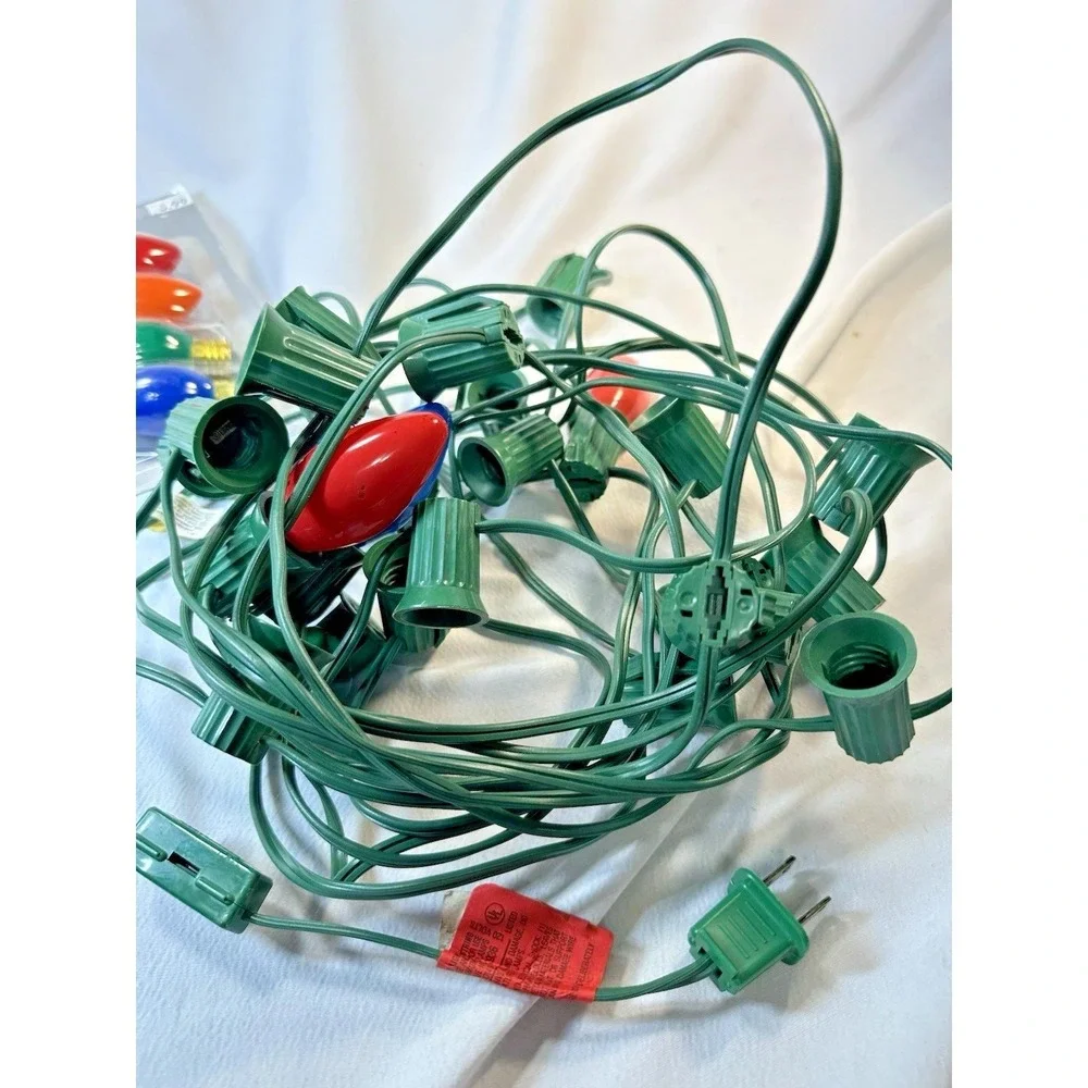 Lot Of 2 Vintage GE Glow Bright 25 Count Light Sets Outdoor (Will Need Bulbs)